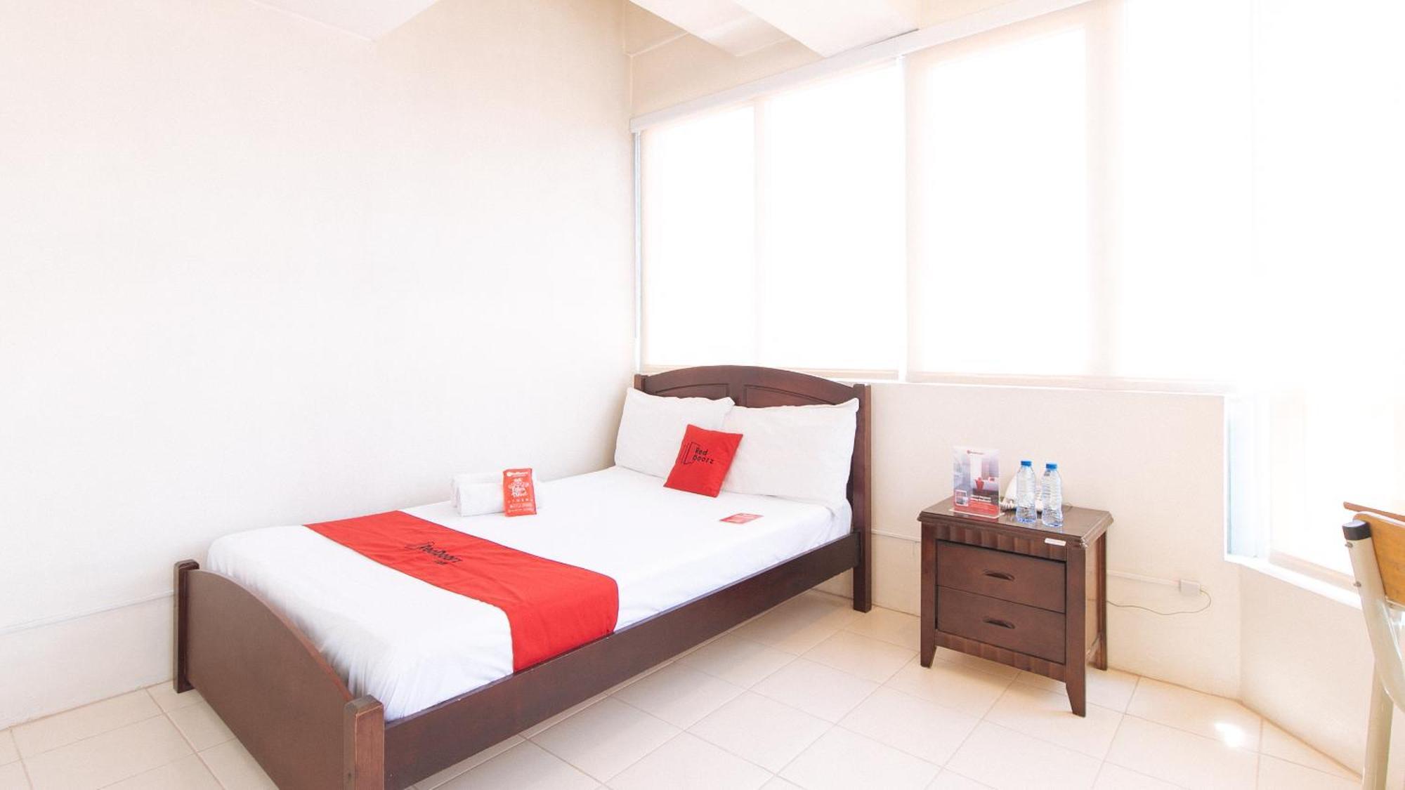 Reddoorz Plus @ E Rodriguez Corner Banawe Quezon City Εξωτερικό φωτογραφία