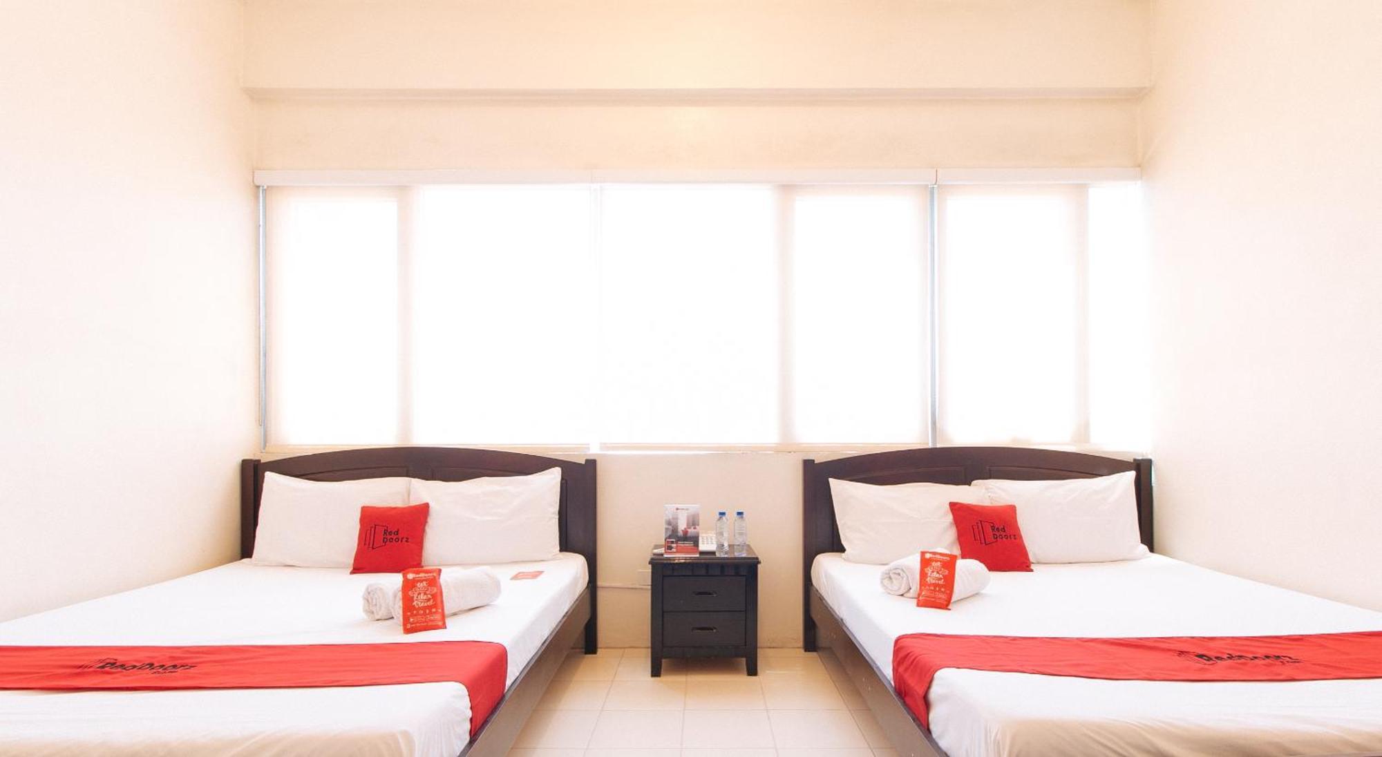 Reddoorz Plus @ E Rodriguez Corner Banawe Quezon City Εξωτερικό φωτογραφία