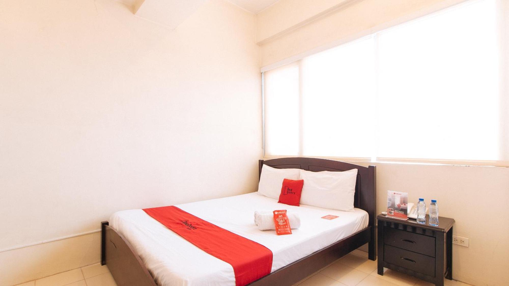 Reddoorz Plus @ E Rodriguez Corner Banawe Quezon City Εξωτερικό φωτογραφία