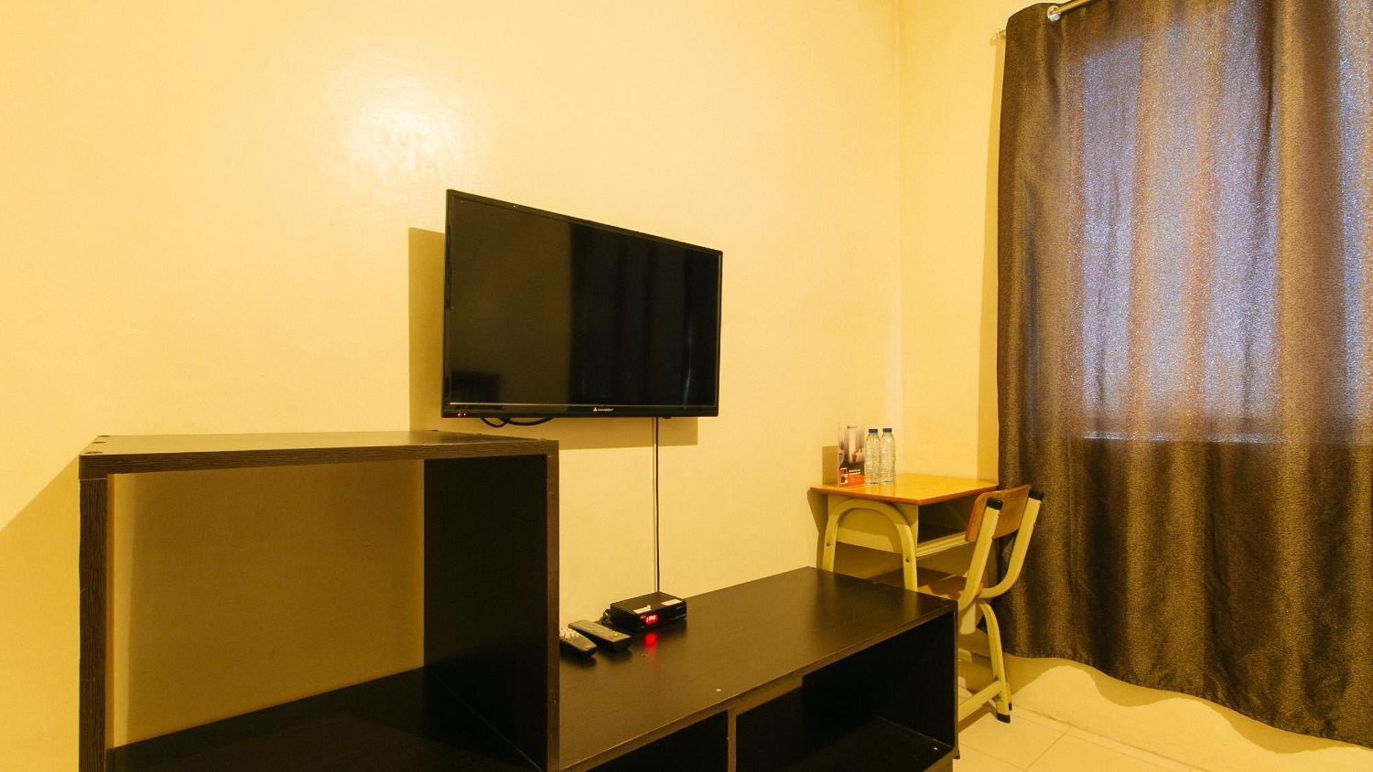 Reddoorz Plus @ E Rodriguez Corner Banawe Quezon City Εξωτερικό φωτογραφία