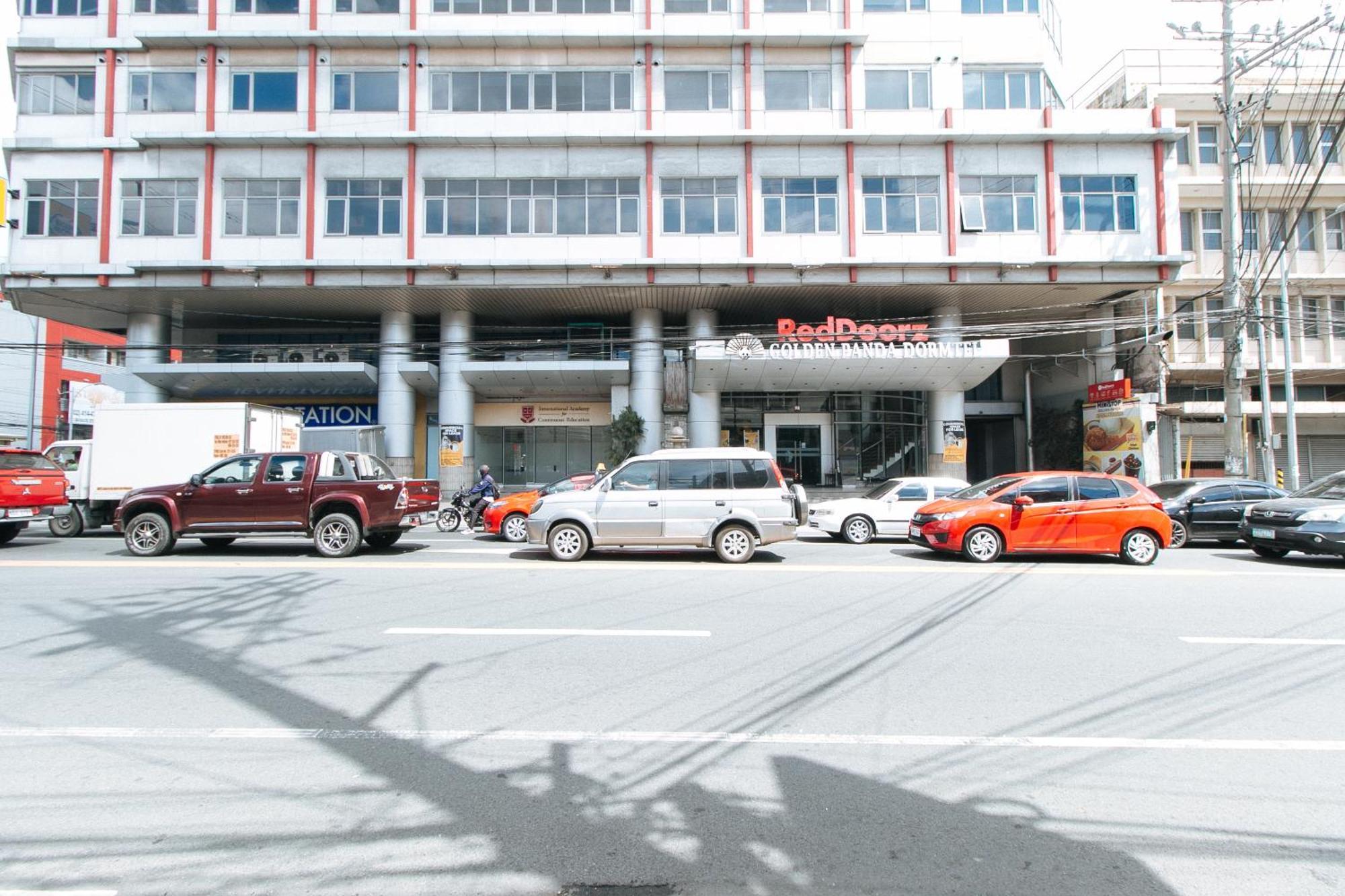Reddoorz Plus @ E Rodriguez Corner Banawe Quezon City Εξωτερικό φωτογραφία