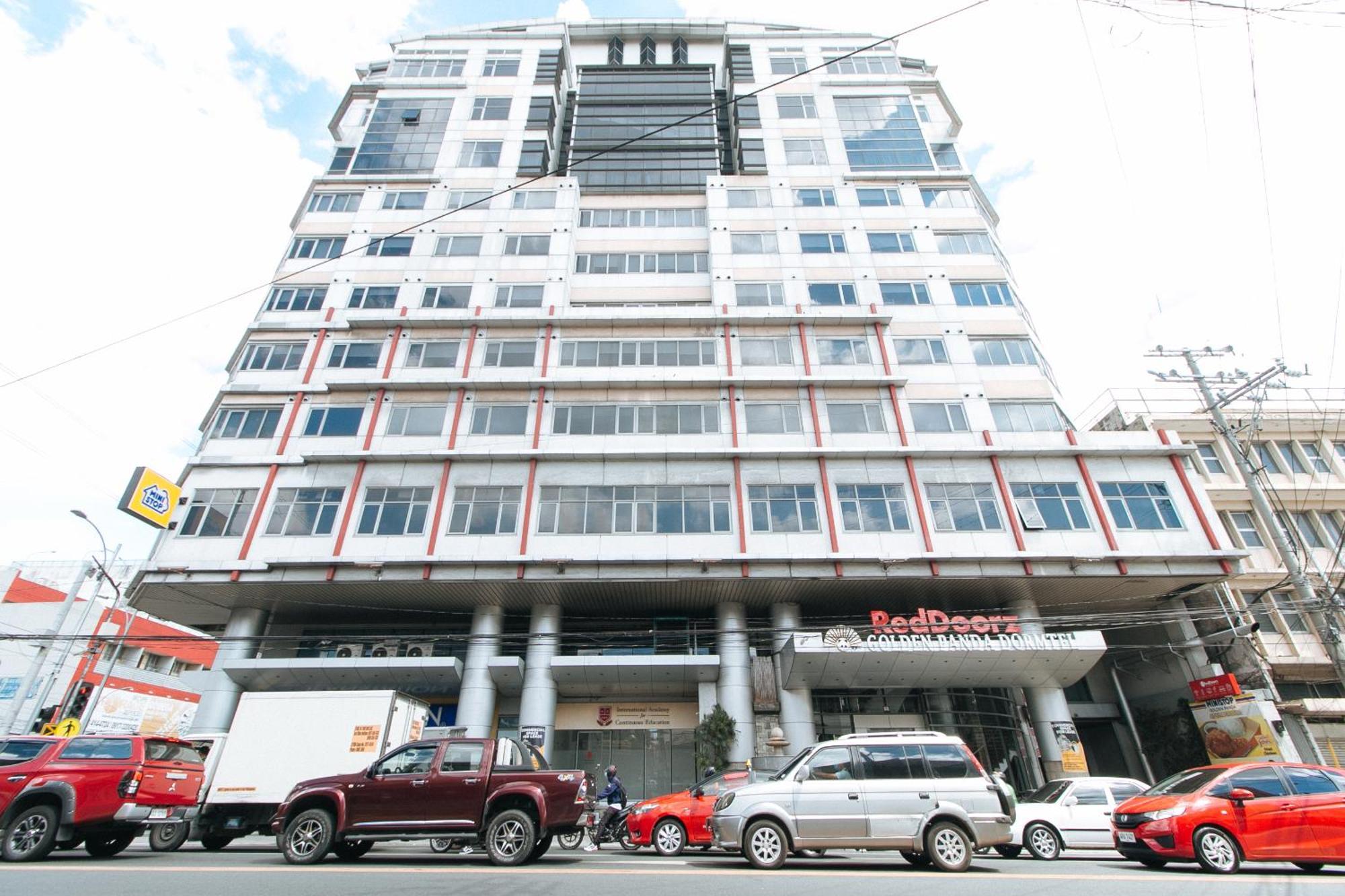 Reddoorz Plus @ E Rodriguez Corner Banawe Quezon City Εξωτερικό φωτογραφία