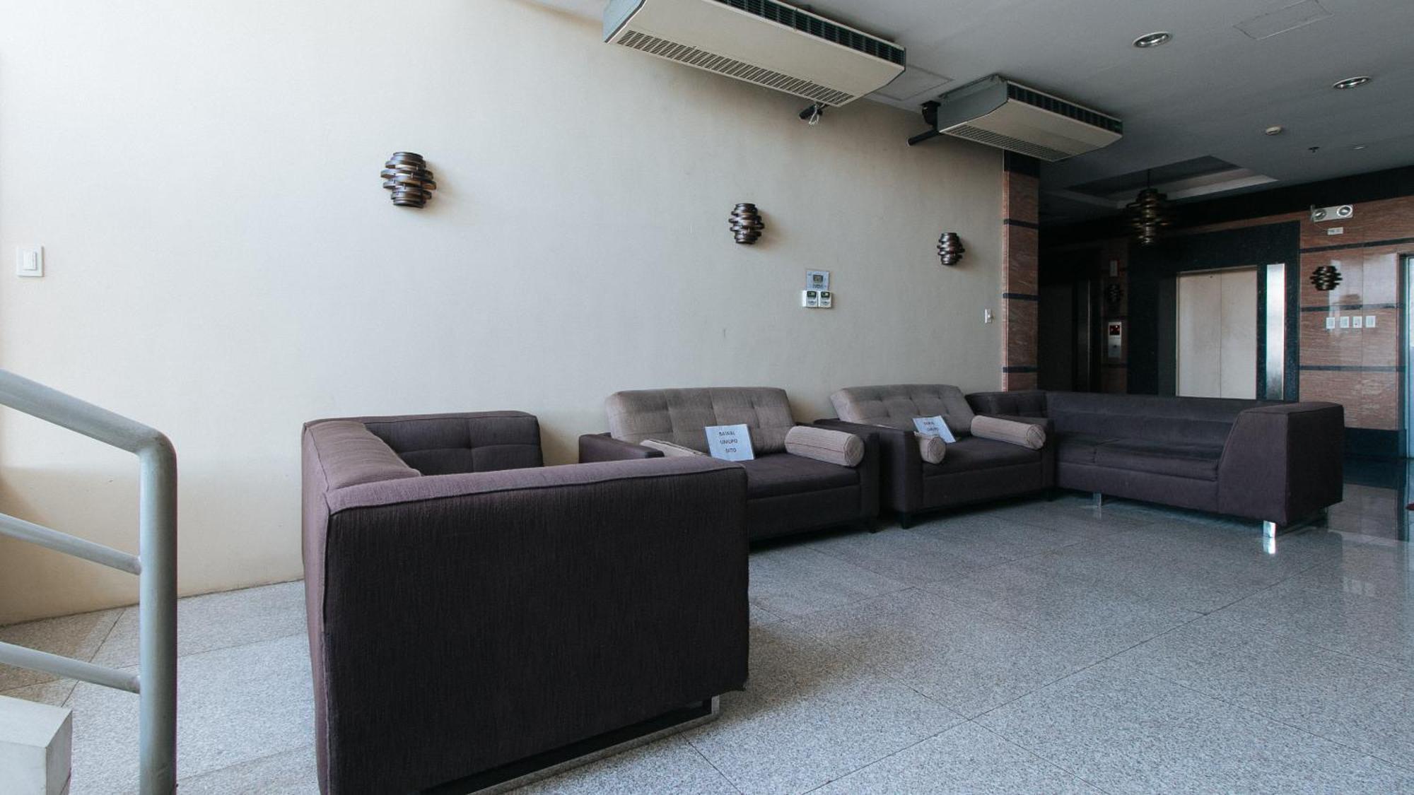 Reddoorz Plus @ E Rodriguez Corner Banawe Quezon City Εξωτερικό φωτογραφία